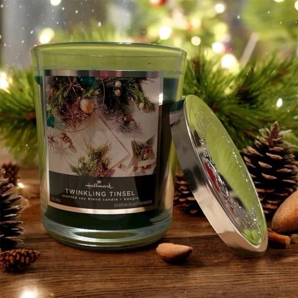 Hallmark Twinkling Tinsel 16 oz Candle - Festive Green - Picture 3 of 5